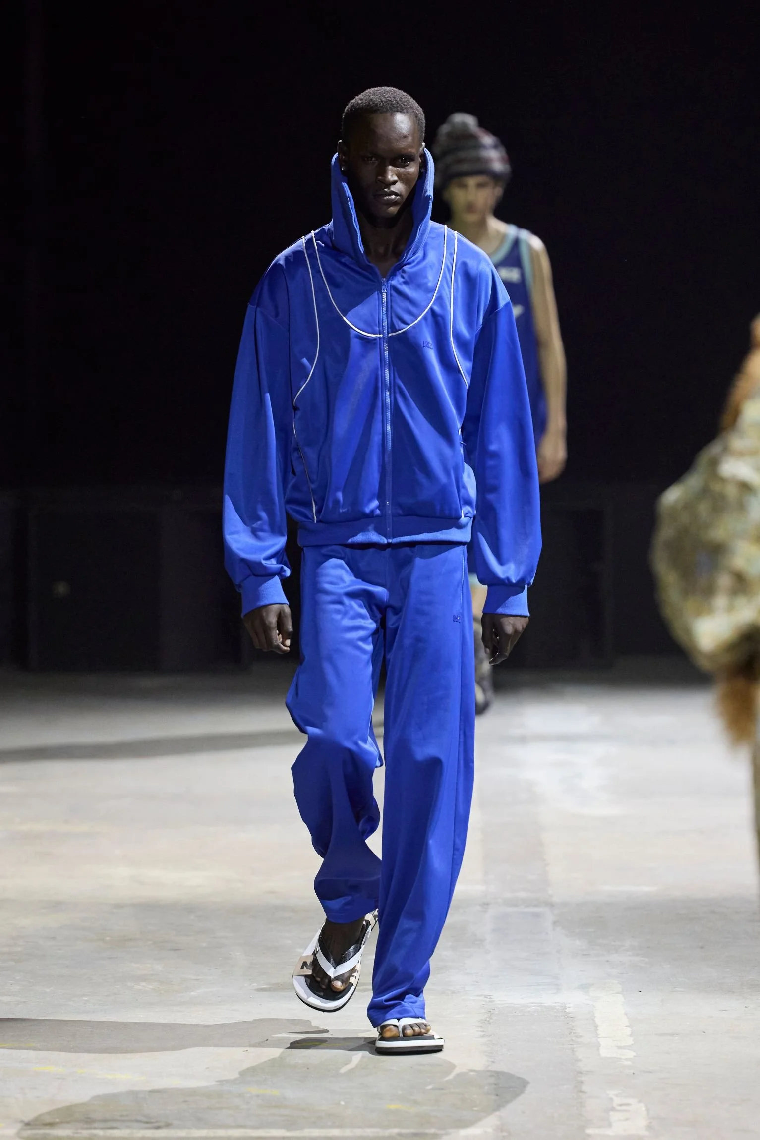 showdetails MILANO AW 2006-07 ファッション誌 NATASHA ZINKO FW26 - COEVAL Magazine